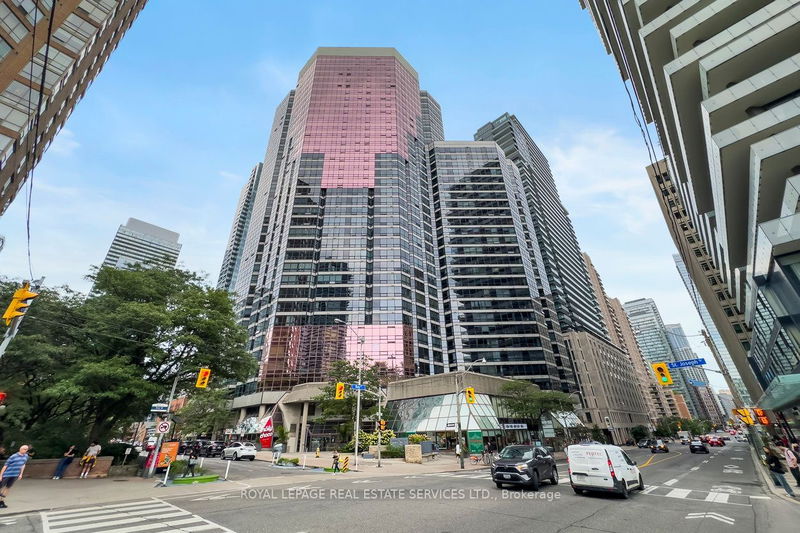 1001 Bay St, unit 2014 for sale