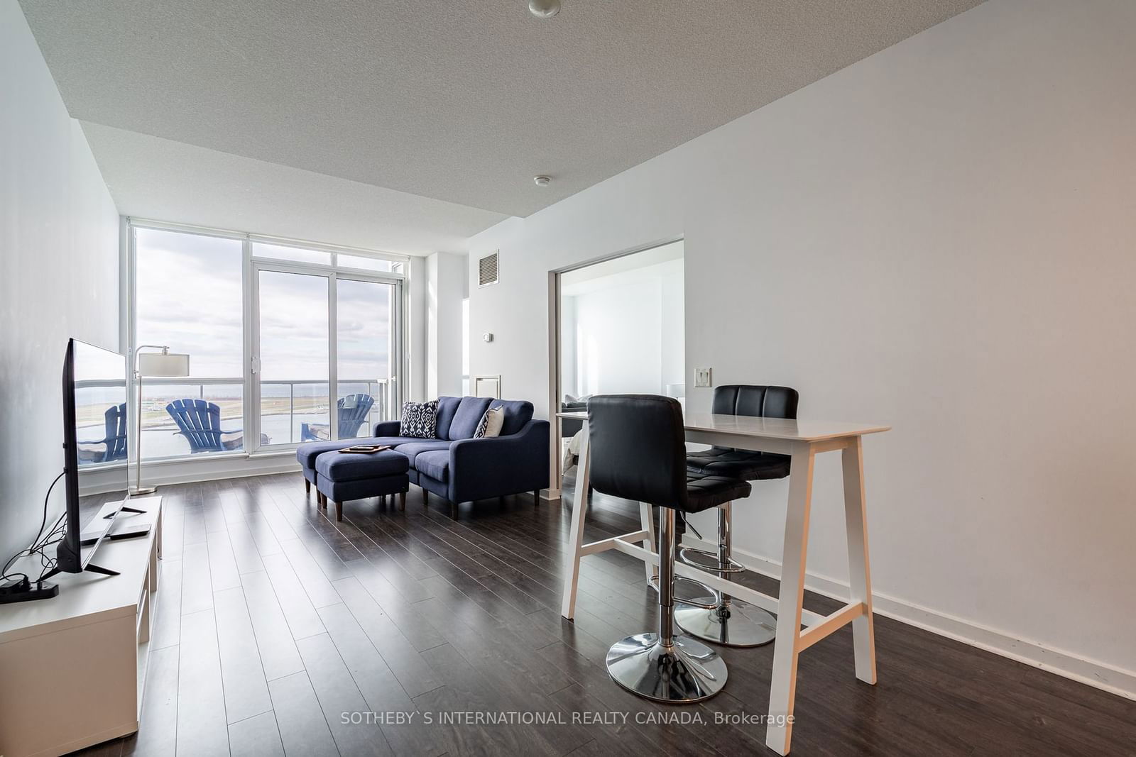 218 Queen's Quay W, unit 2710 for rent