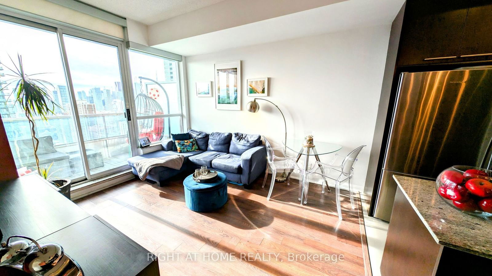 500 Sherbourne St, unit 2604 for sale