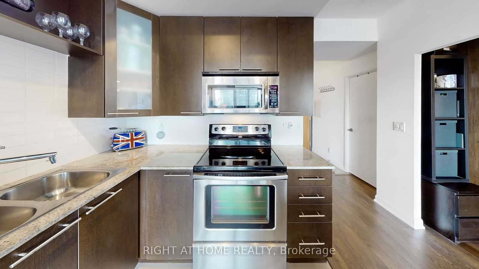 500 Sherbourne St, unit 2604 for sale