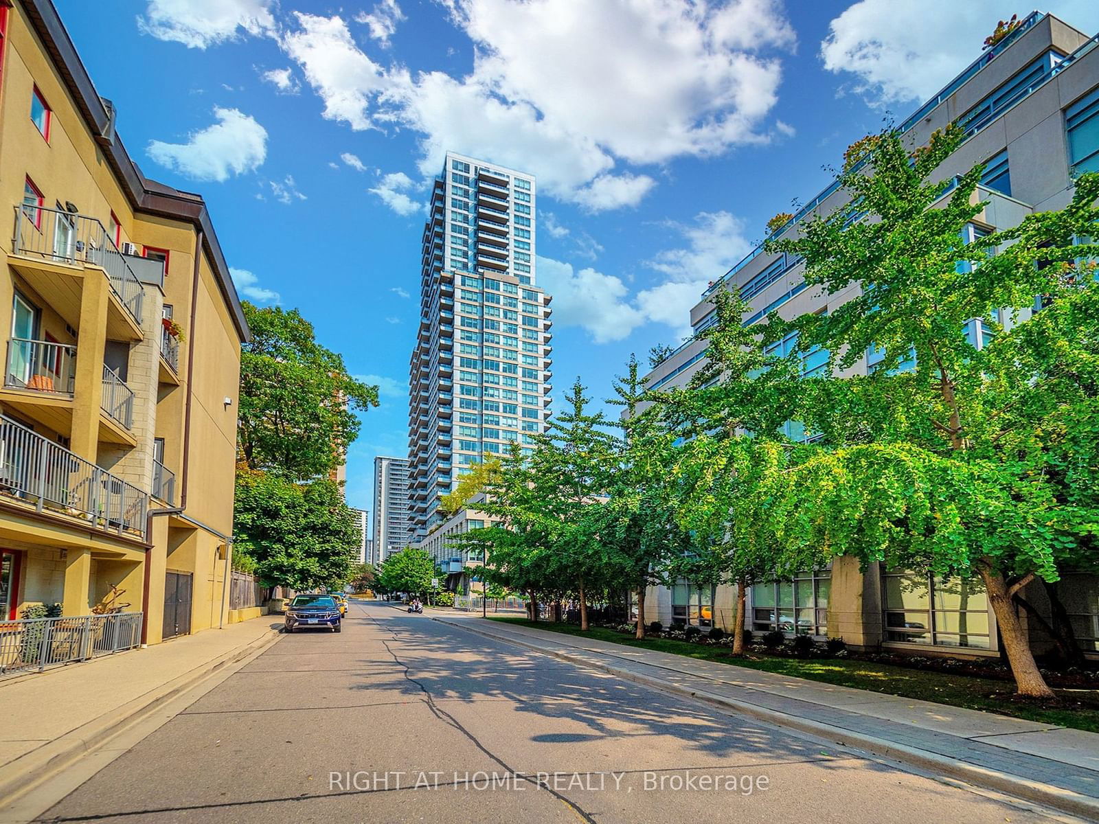 500 Sherbourne St, unit 2604 for sale