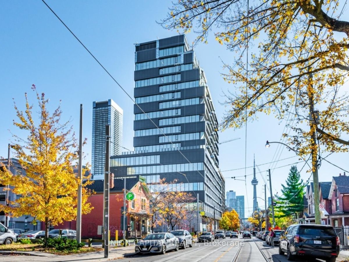 195 McCaul St, unit 701 for rent