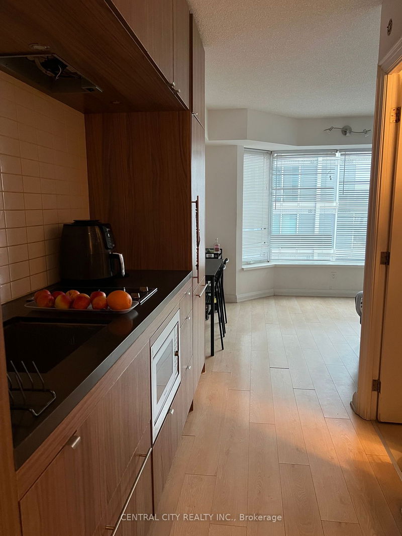 155 Yorkville Ave, unit 1813 for rent