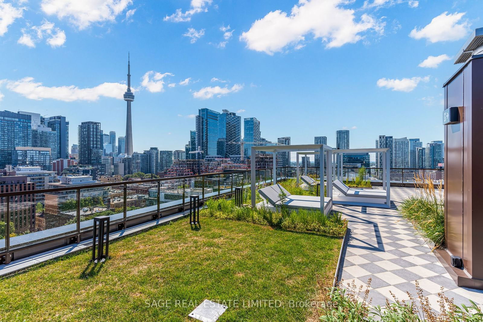 123 Portland St, unit 204 for sale