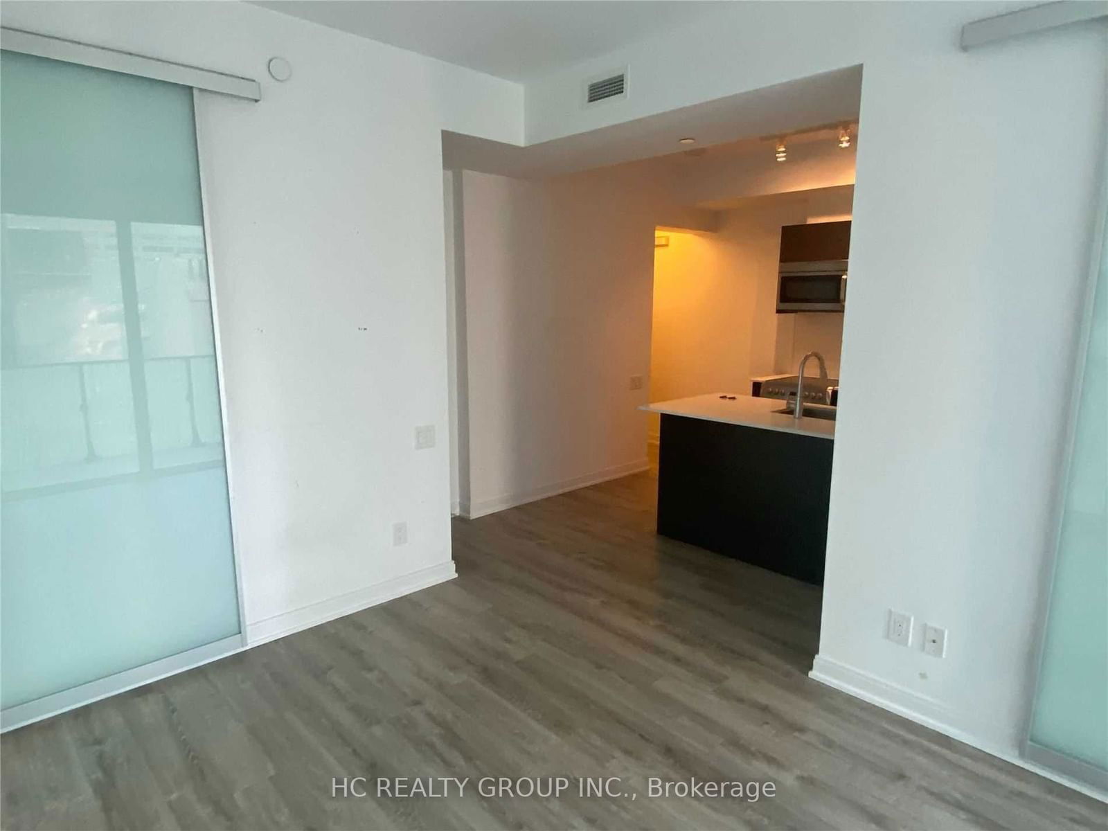 42 Charles St E, unit 1709 for rent