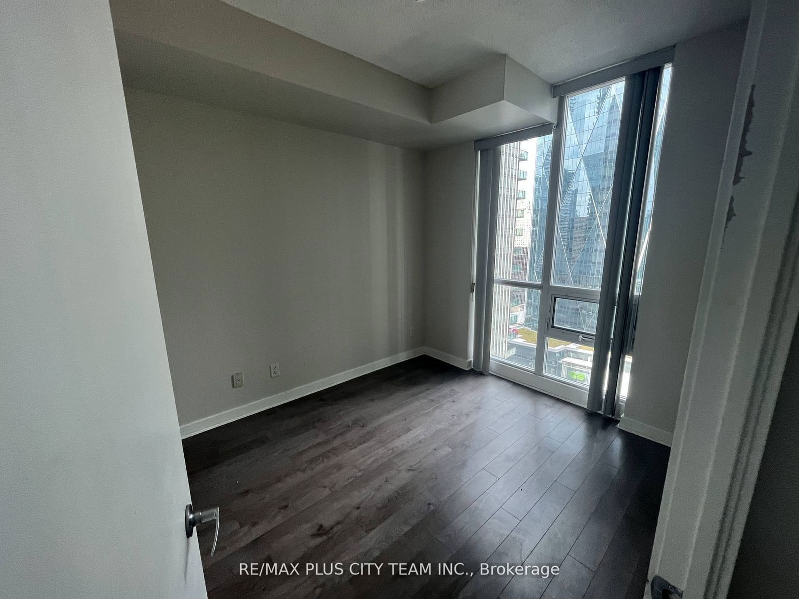 12 Yonge St, unit 2311 for rent