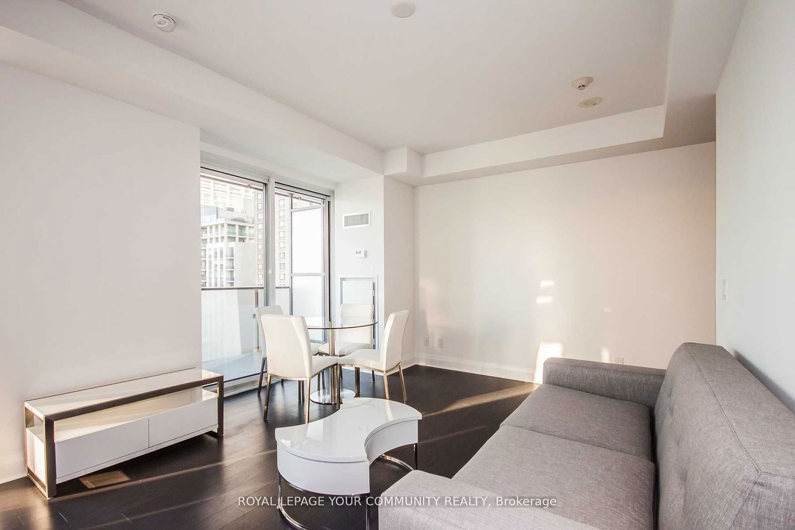 1080 Bay St, unit 1708 for rent