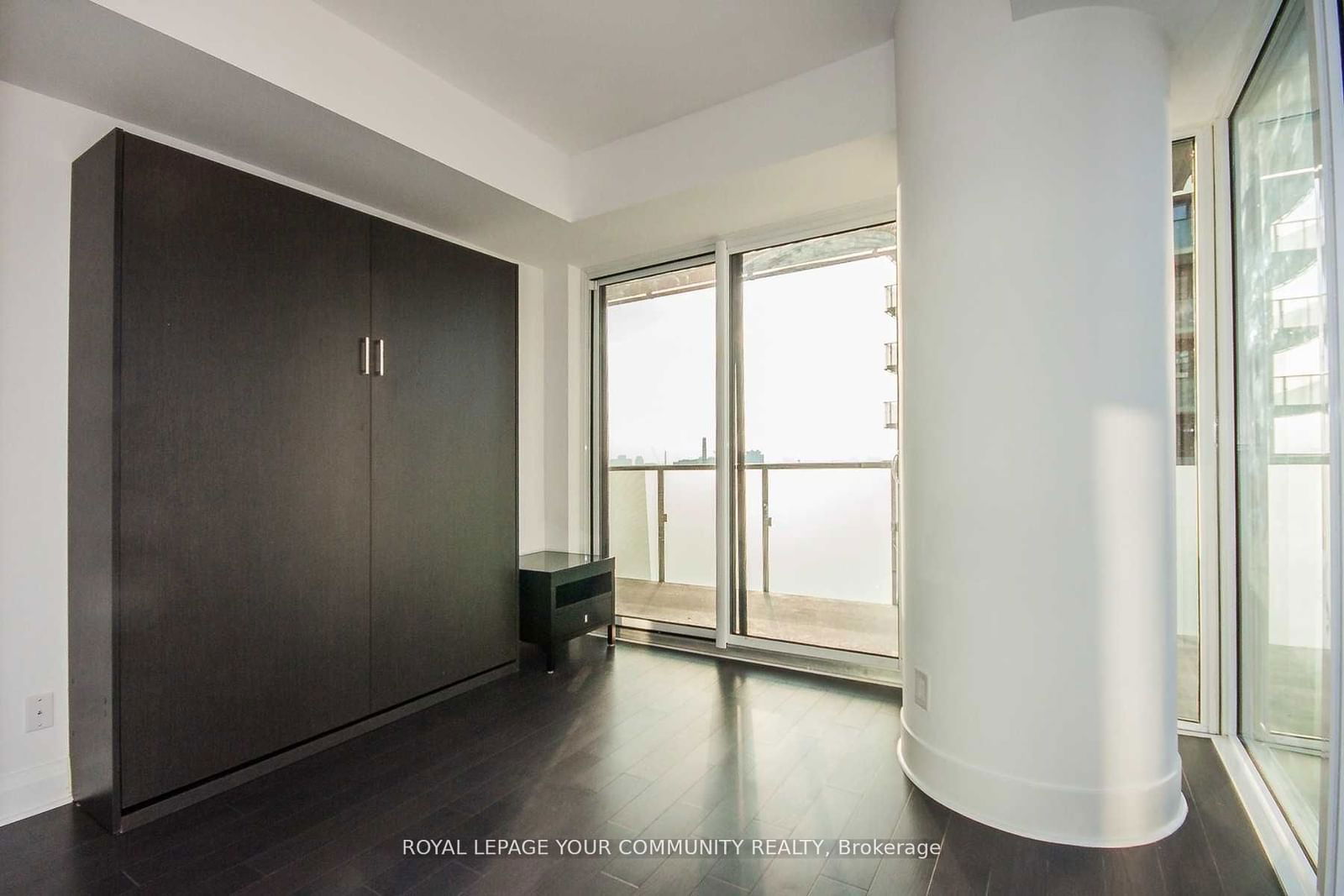 1080 Bay St, unit 1708 for rent