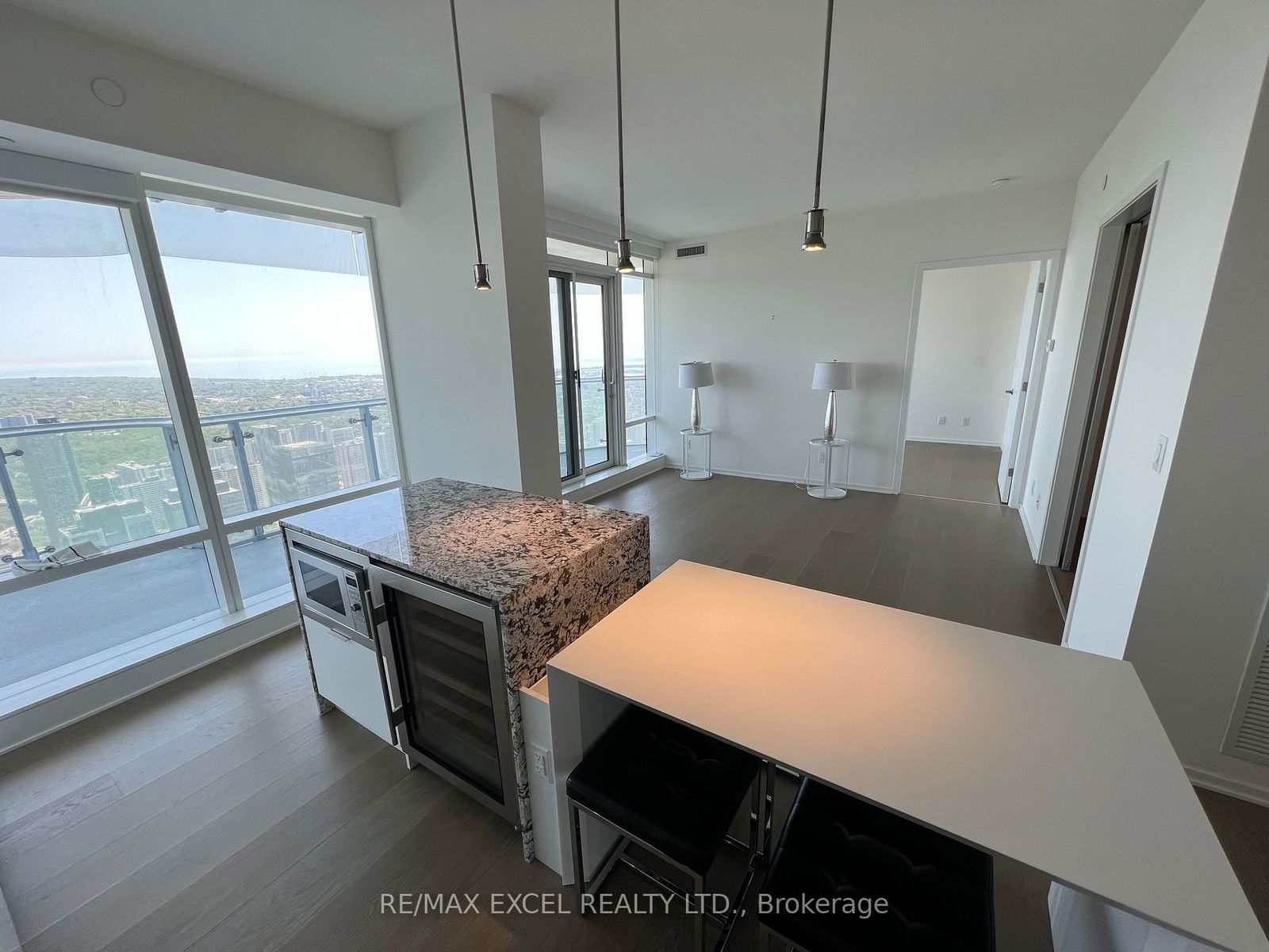 1 Bloor St E, unit 7102 for rent