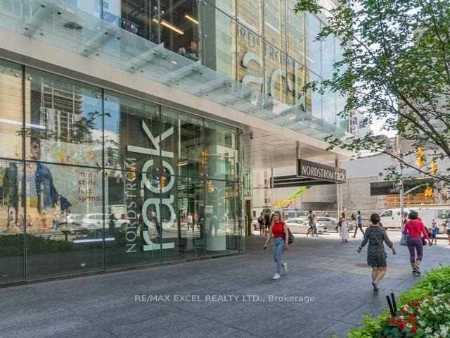 1 Bloor St E, unit 7102 for rent