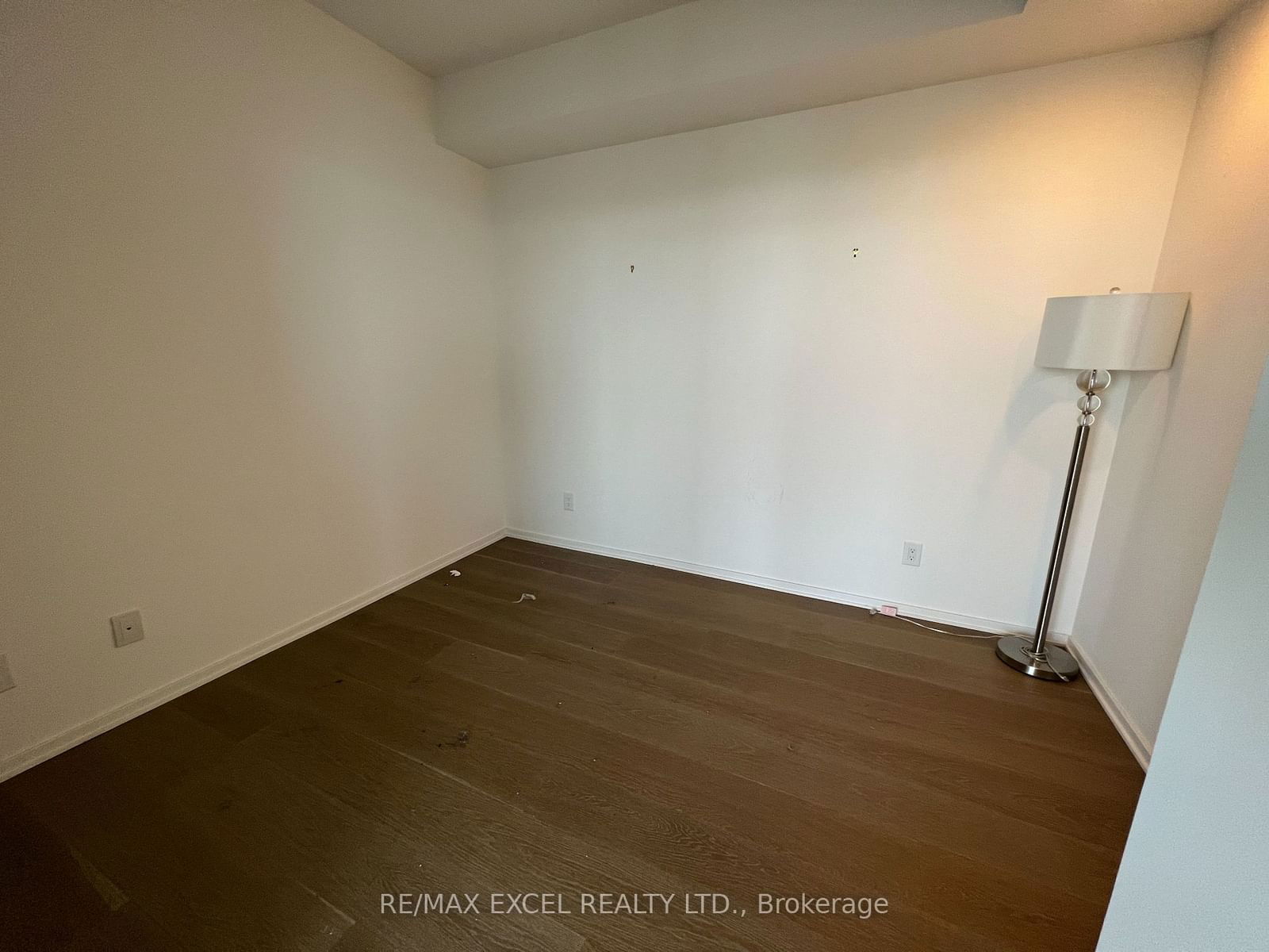 1 Bloor St E, unit 7102 for rent