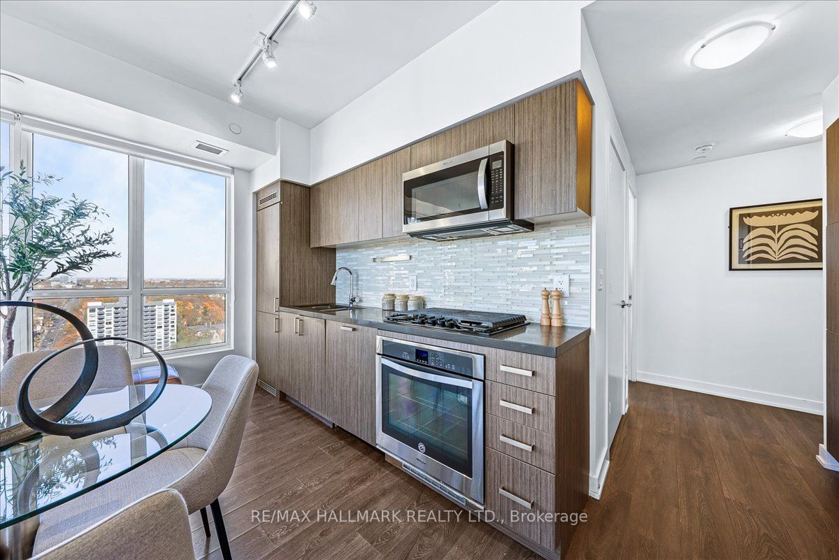 501 St Clair Ave W, unit 1811 for sale