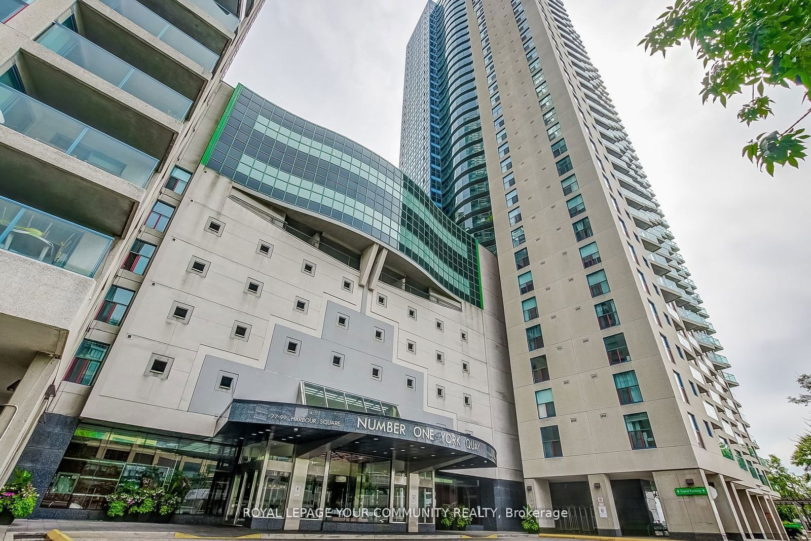 77 Harbour Sq W, unit 809 for sale