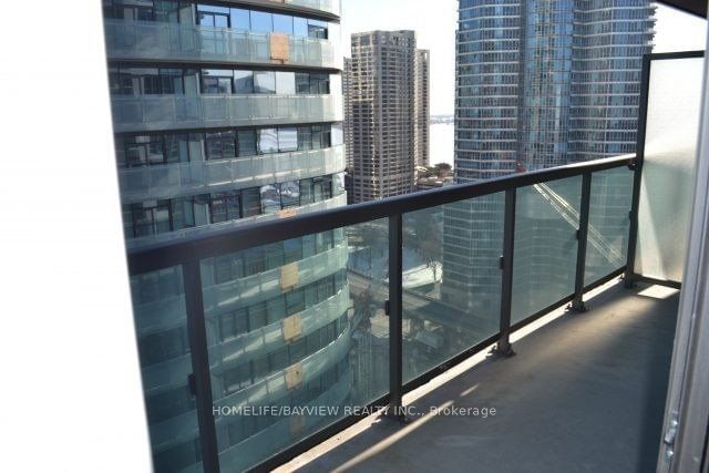 19 Grand Trunk Cres, unit 2707 for rent