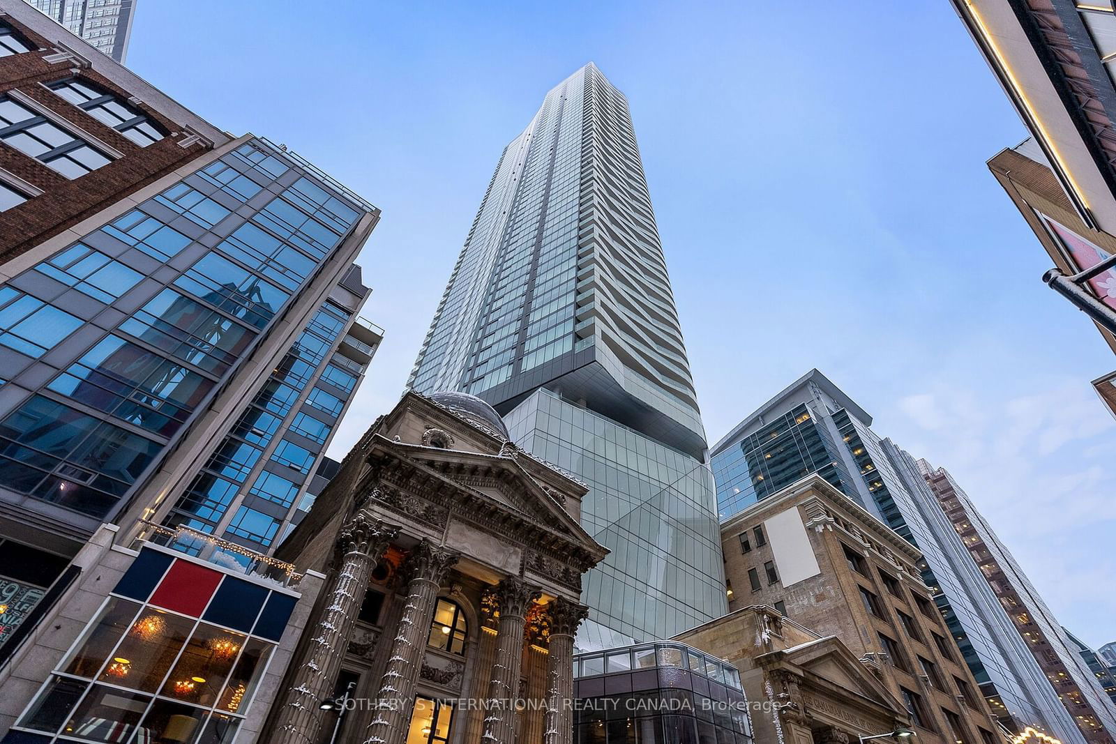 197 Yonge St, unit 1414 for sale