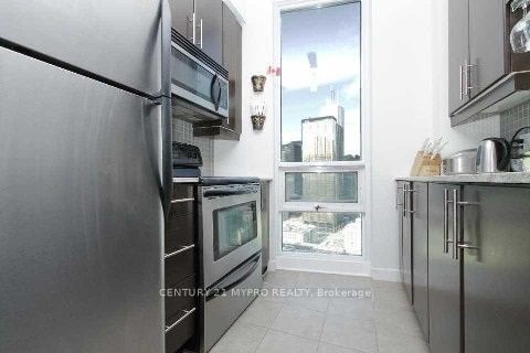 18 Harbour St, unit 3105 for rent