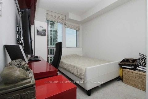 18 Harbour St, unit 3105 for rent