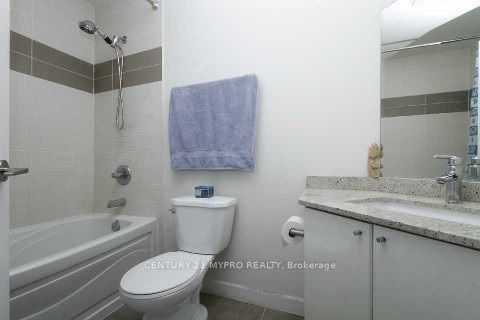 18 Harbour St, unit 3105 for rent