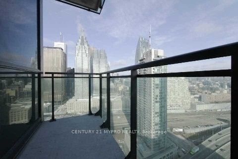 18 Harbour St, unit 3105 for rent