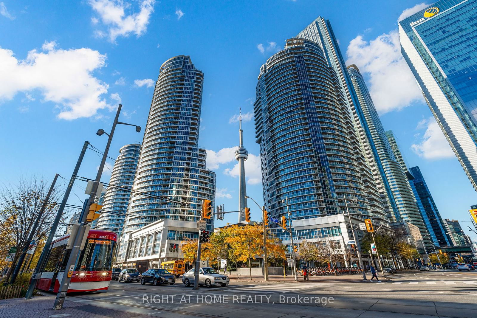 8 York St N, unit 3002 for rent