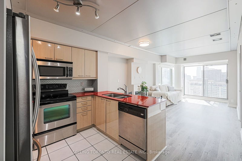 22 Wellesley St E, unit 2101 for sale