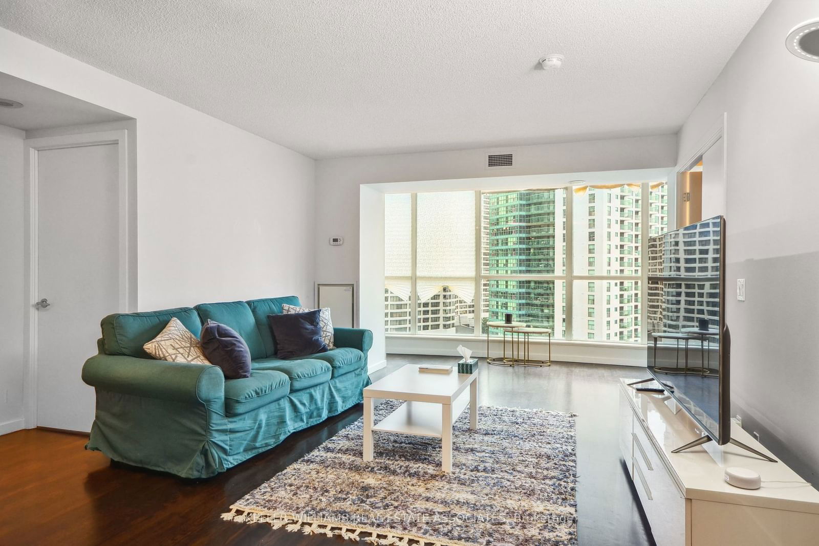 8 York St, unit 1706 for rent