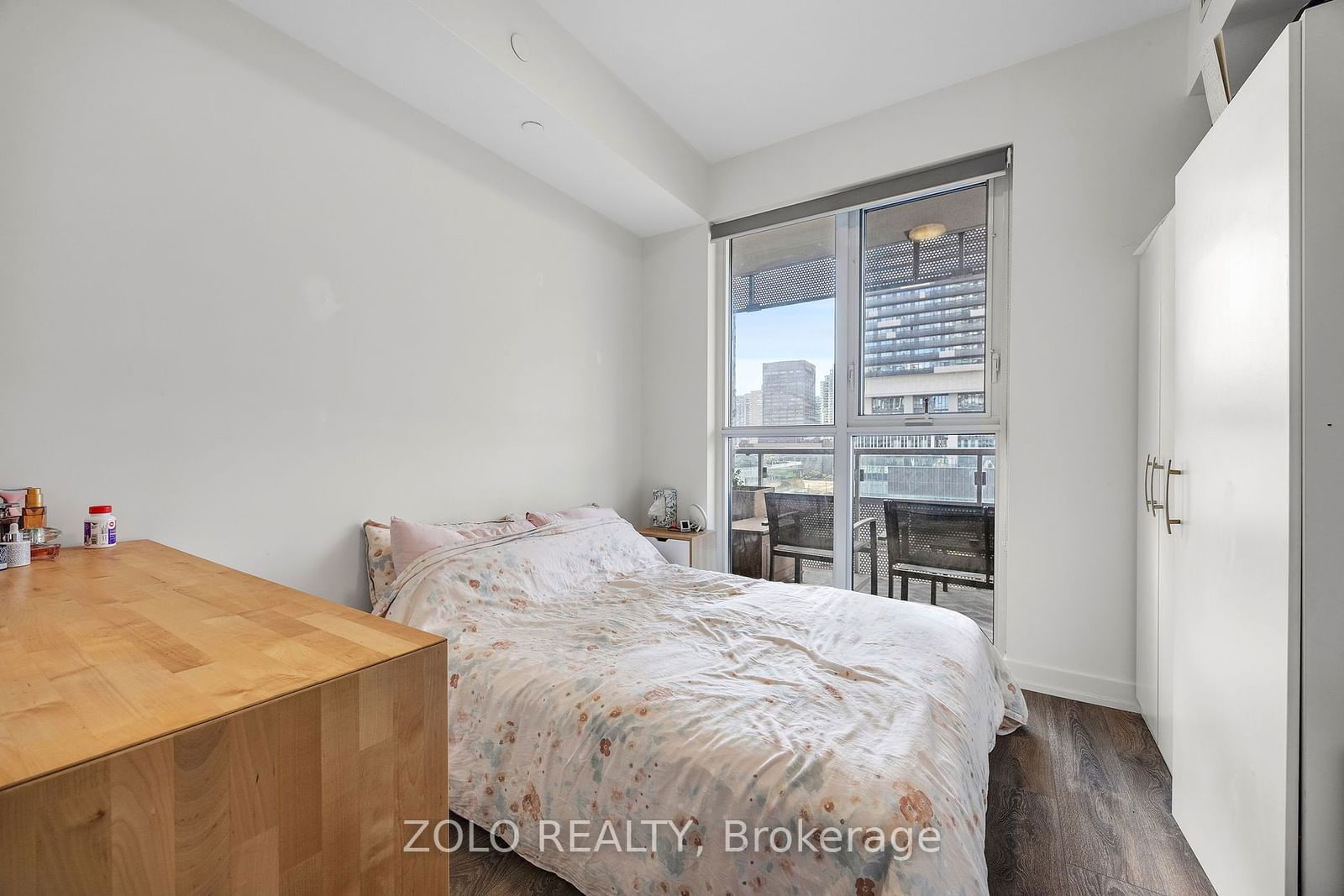 15 Lower Jarvis St W, unit 408 for rent