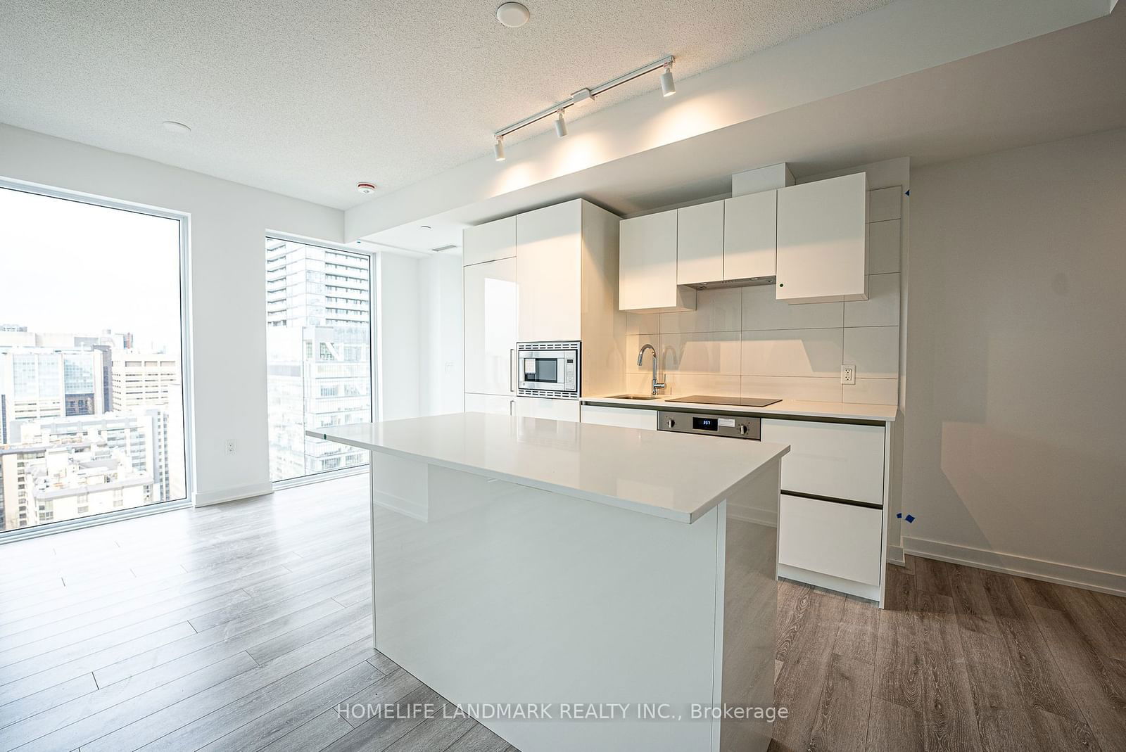 238 Simcoe St, unit 2509 for rent