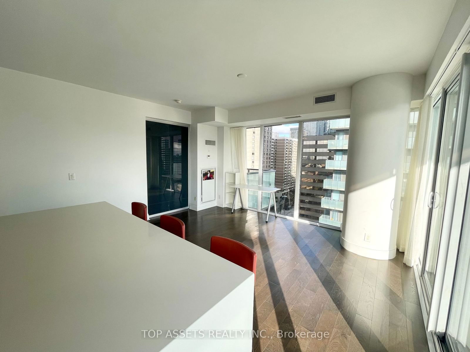 65 St Mary St, unit 1202 for rent