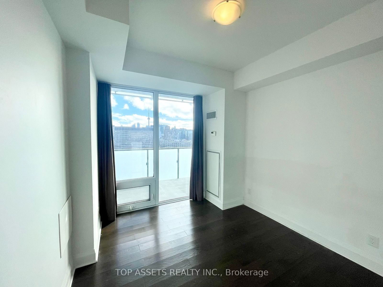 65 St Mary St, unit 1202 for rent