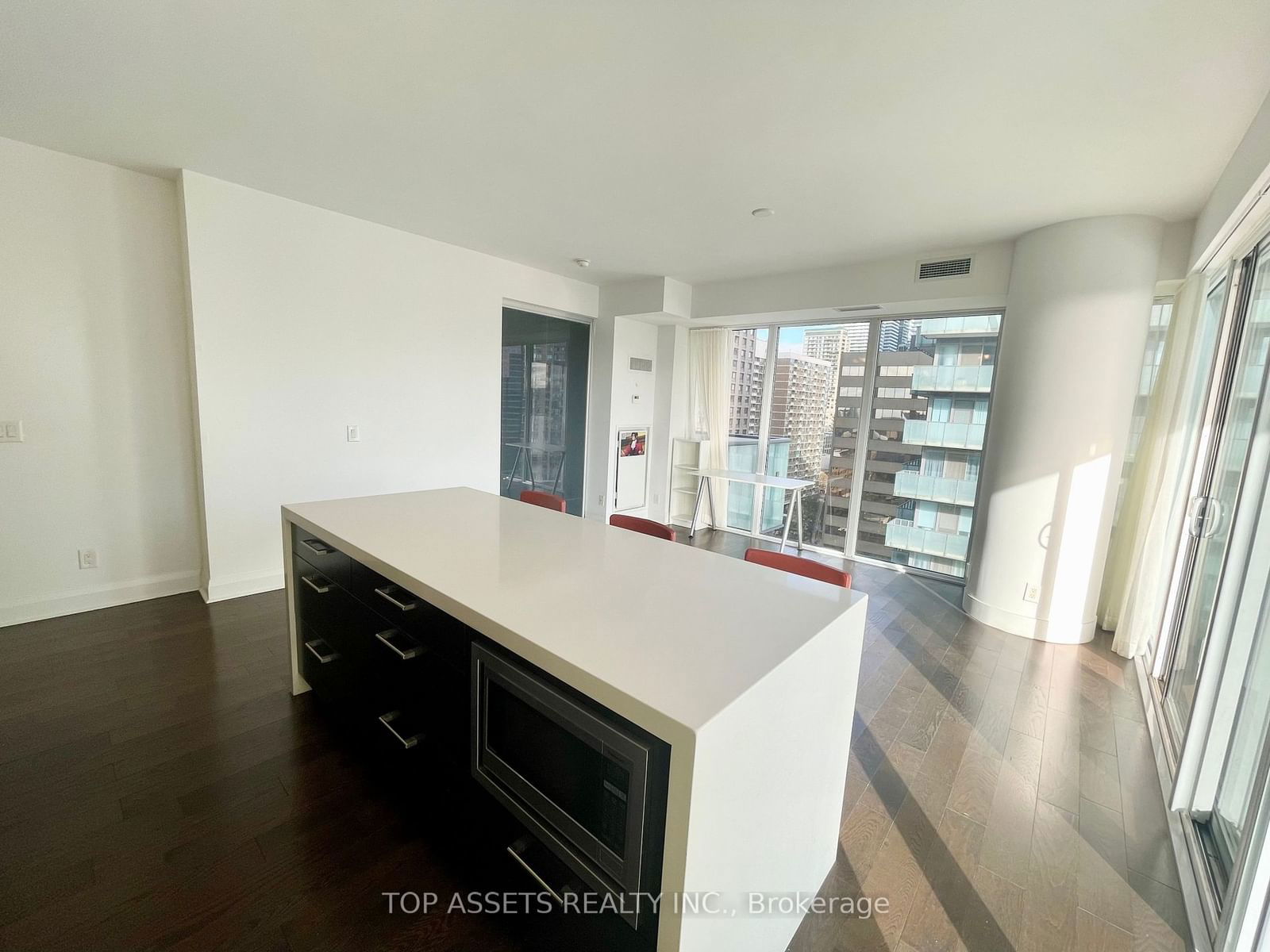 65 St Mary St, unit 1202 for rent