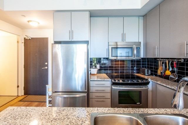 60 Berwick Ave, unit 704 for rent