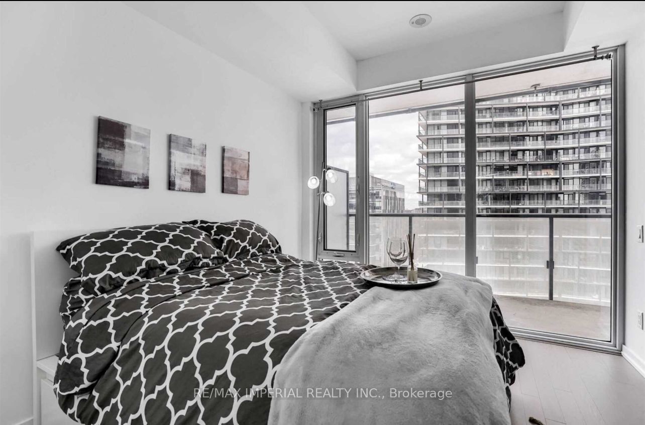 101 Peter St, unit 1912 for rent