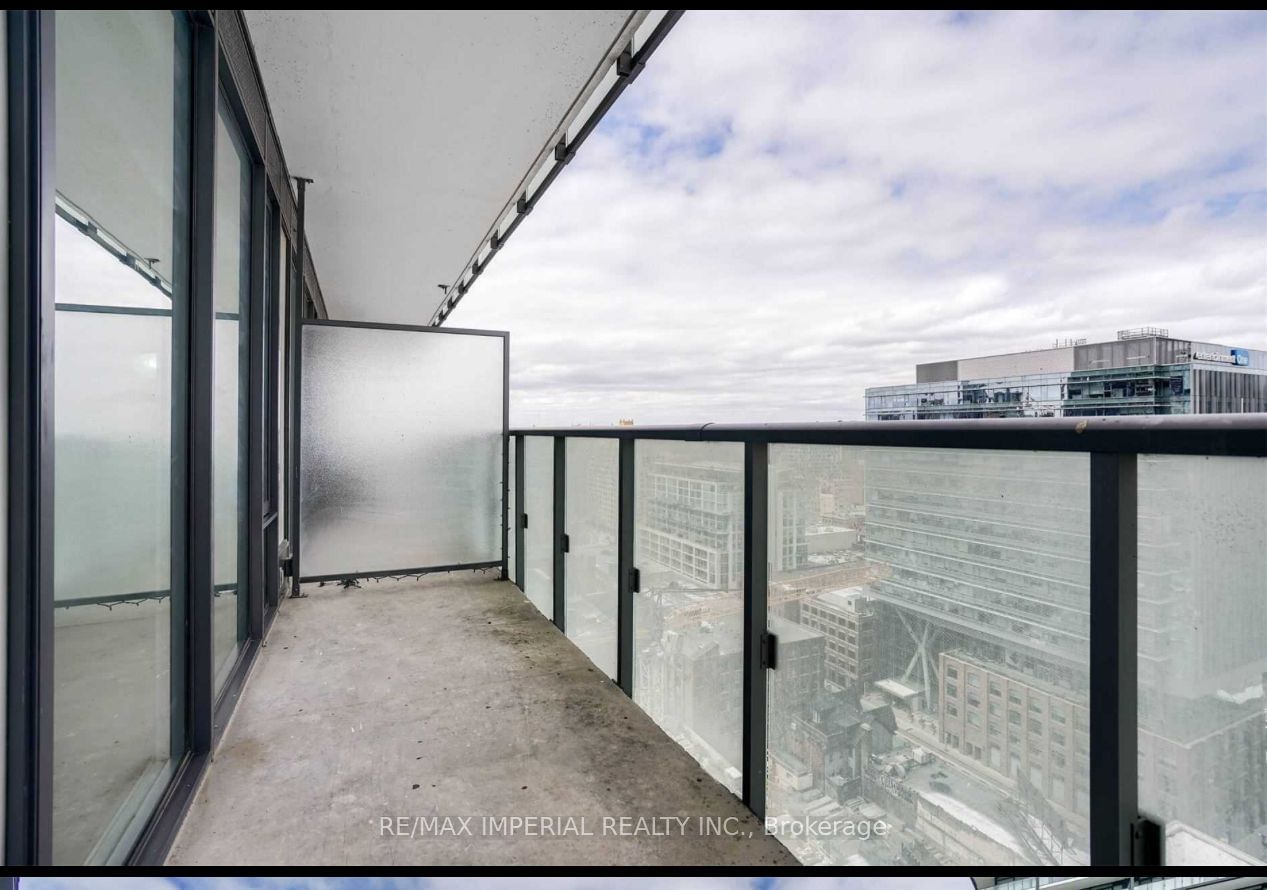 101 Peter St, unit 1912 for rent