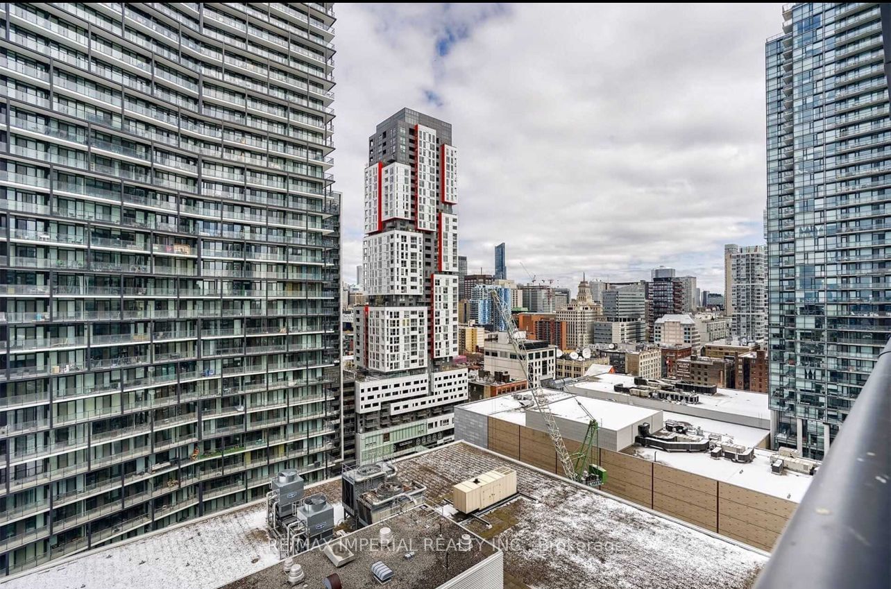 101 Peter St, unit 1912 for rent