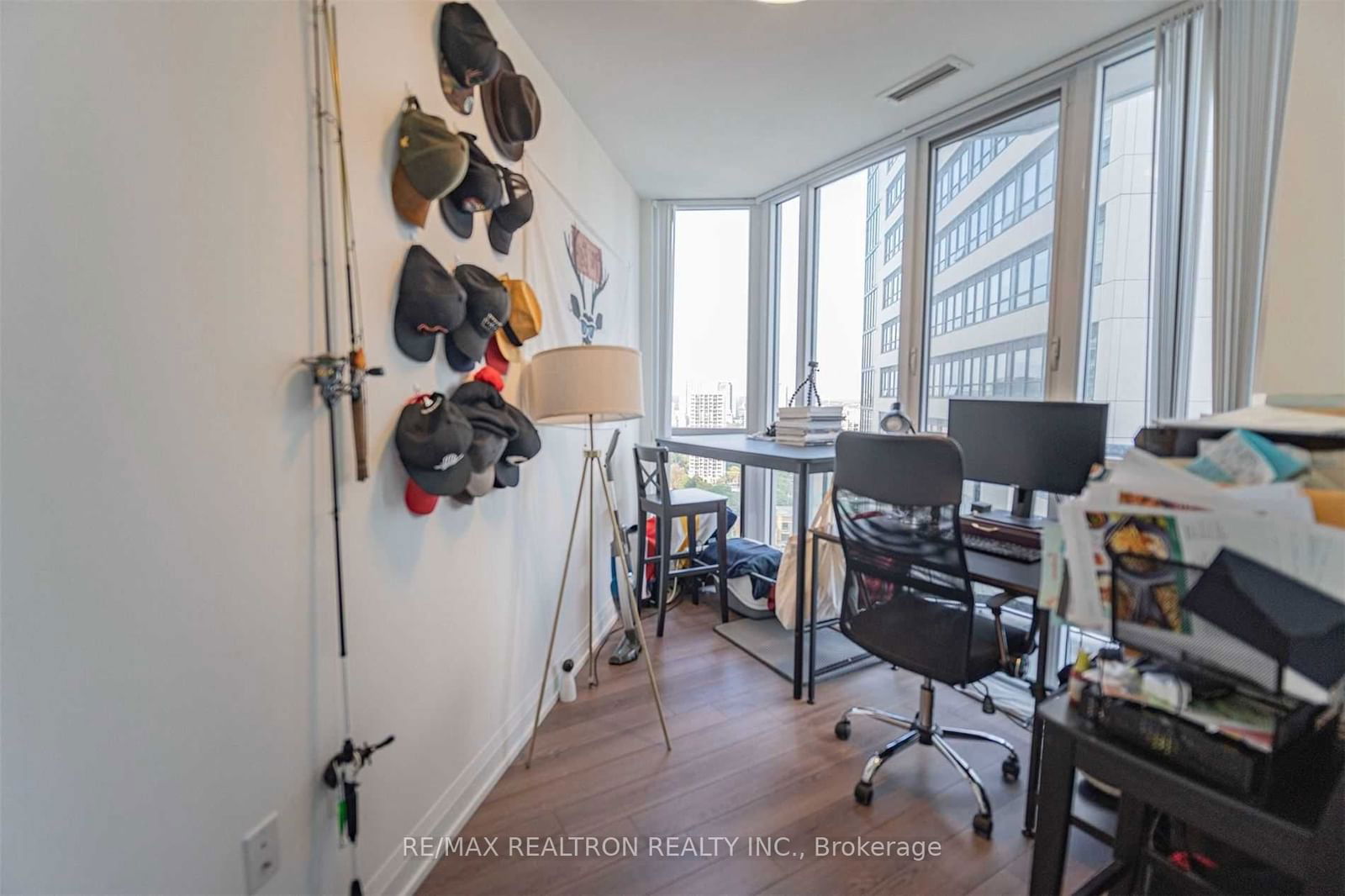 77 Mutual St, unit 2102 for rent