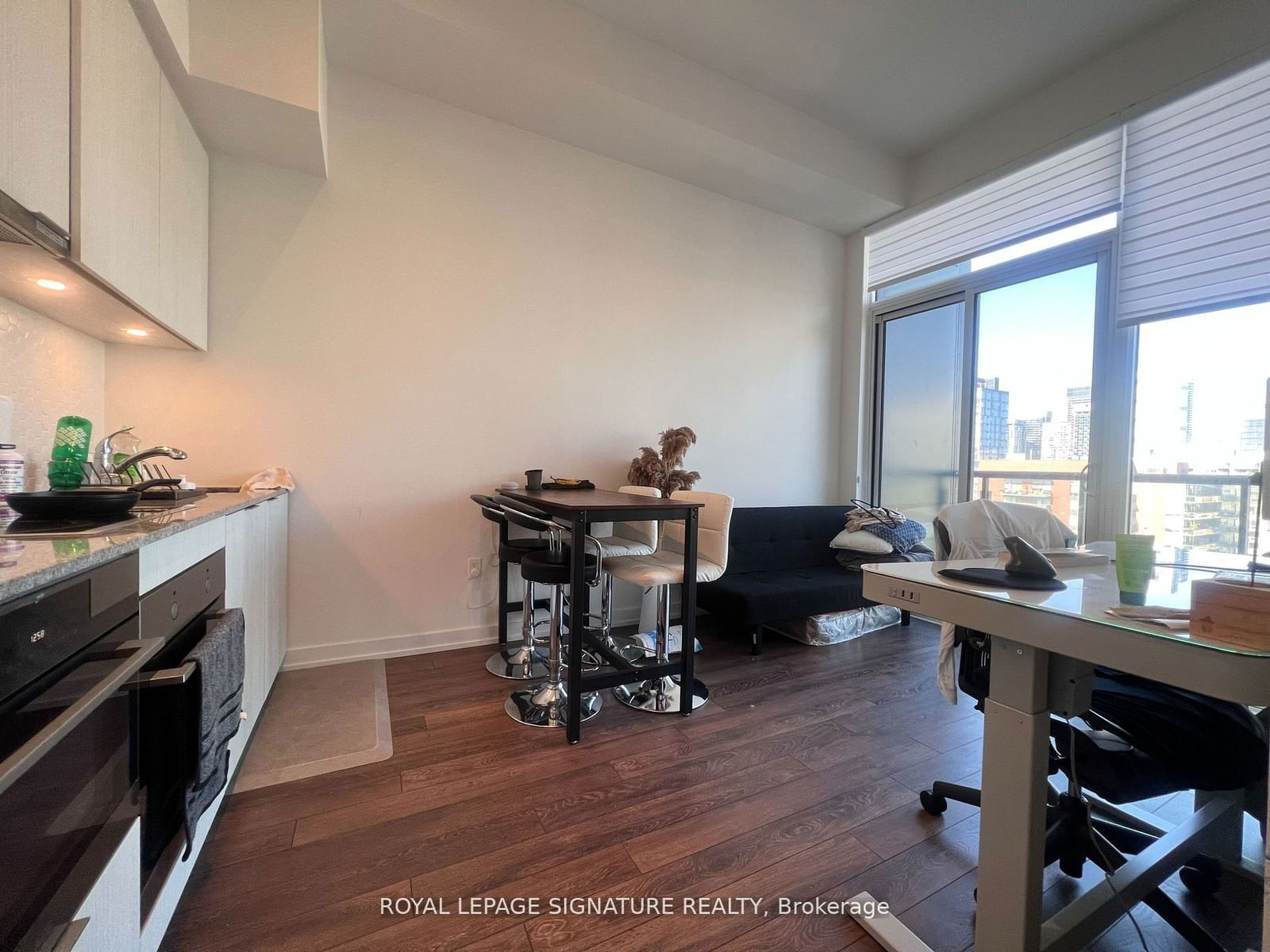 158 Front St E, unit 1310 for rent