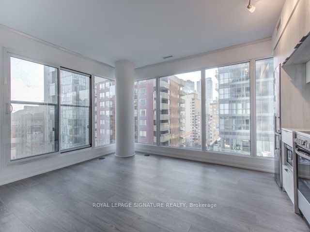 181 Dundas St E, unit 2105 for rent