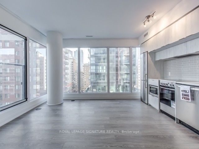 181 Dundas St E, unit 2105 for rent