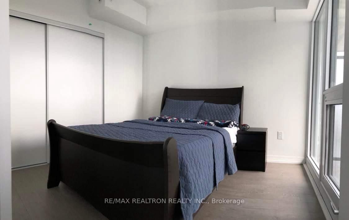 251 Jarvis St, unit 1829 for rent