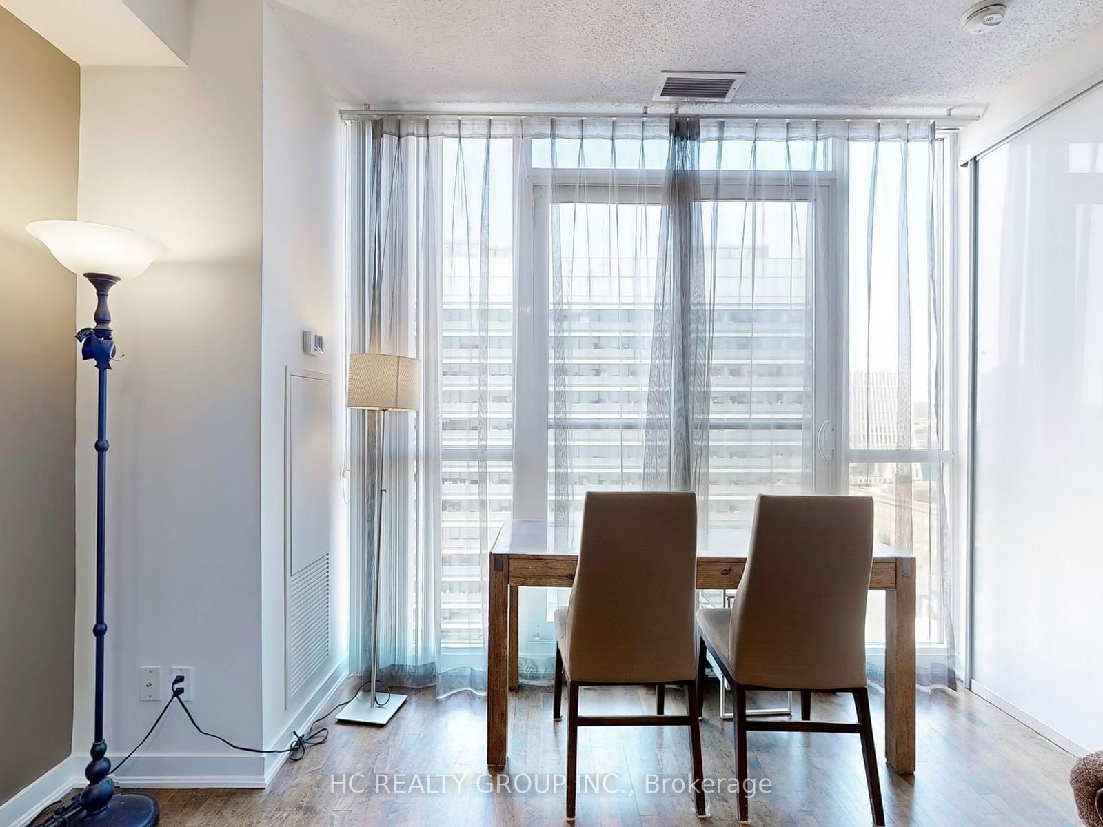 770 Bay St, unit 1711 for rent