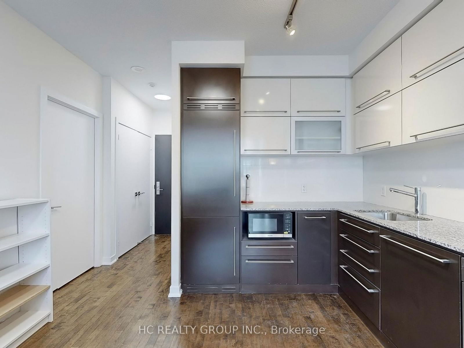 770 Bay St, unit 1711 for rent