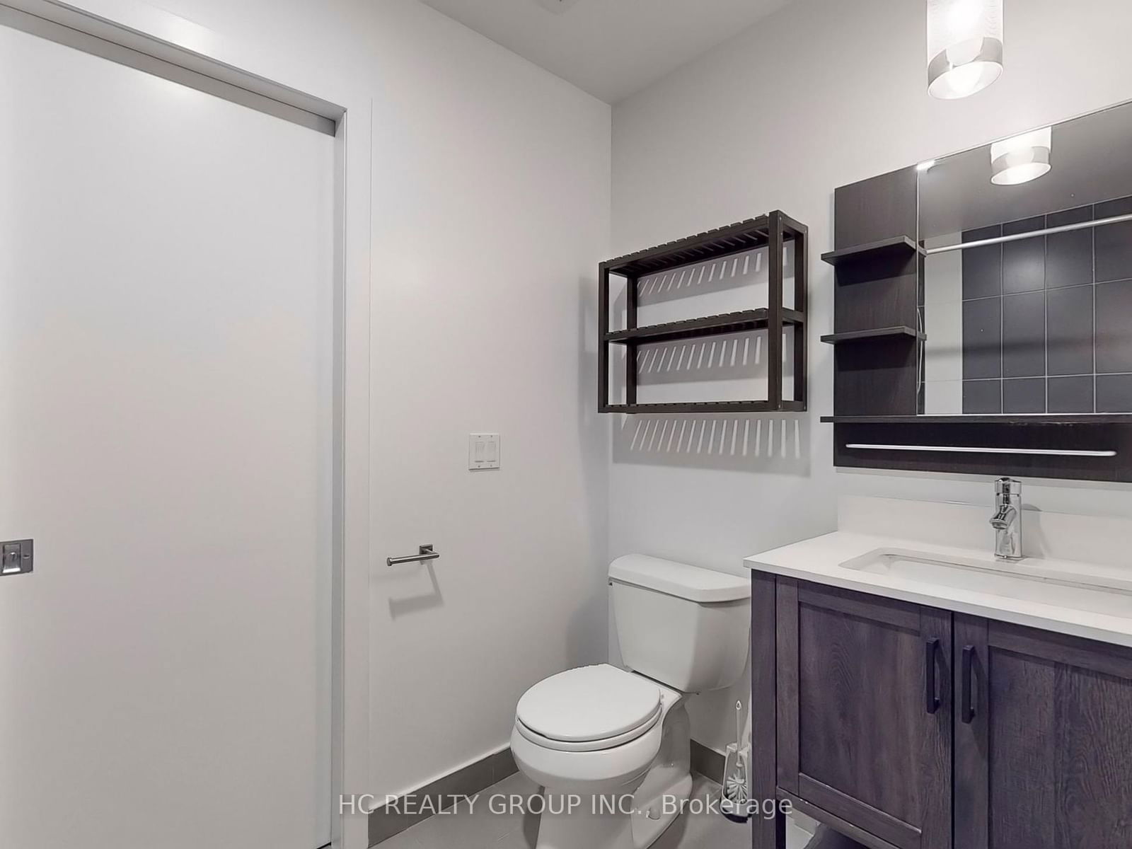 770 Bay St, unit 1711 for rent