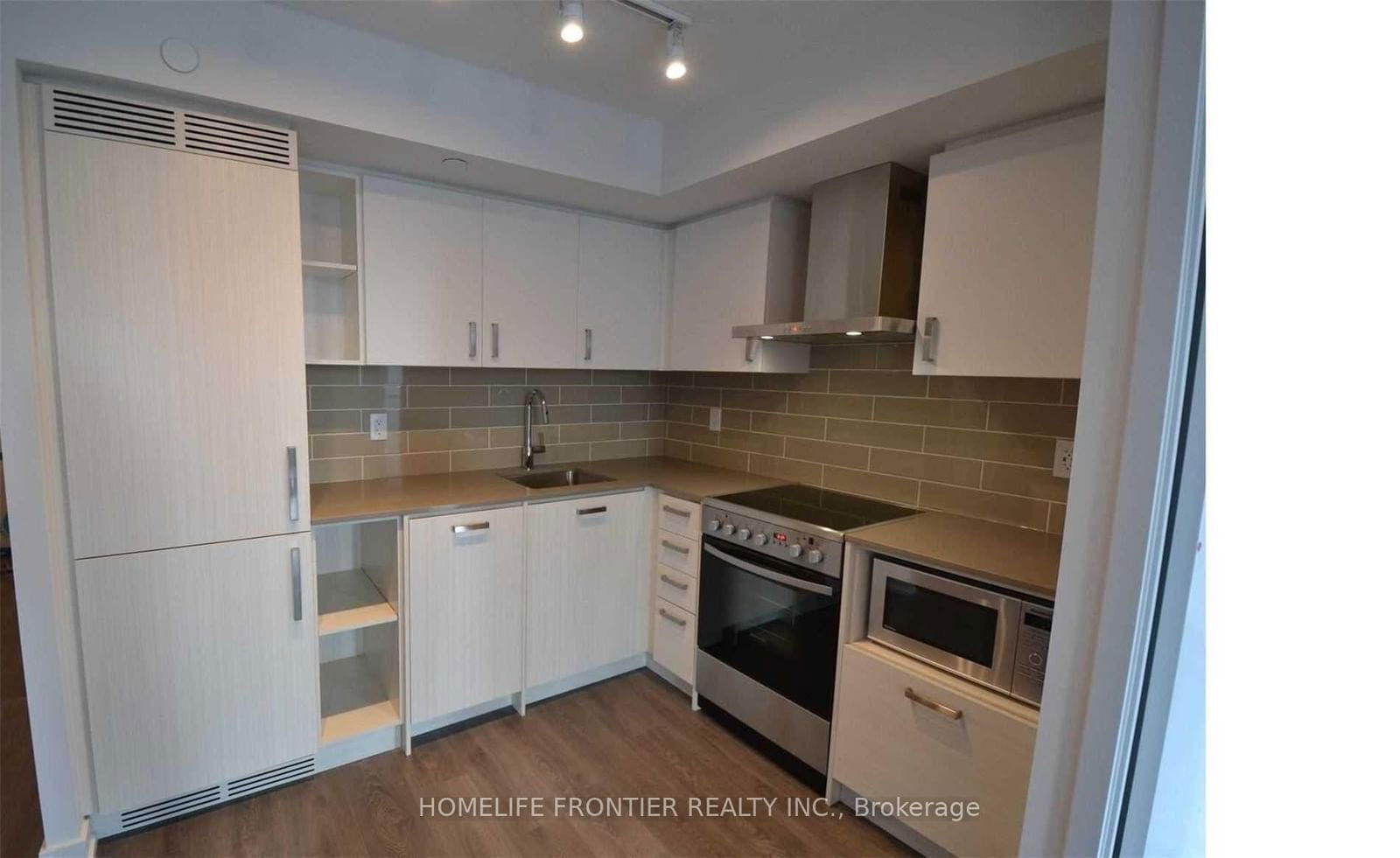 125 Redpath Ave, unit 301 for rent