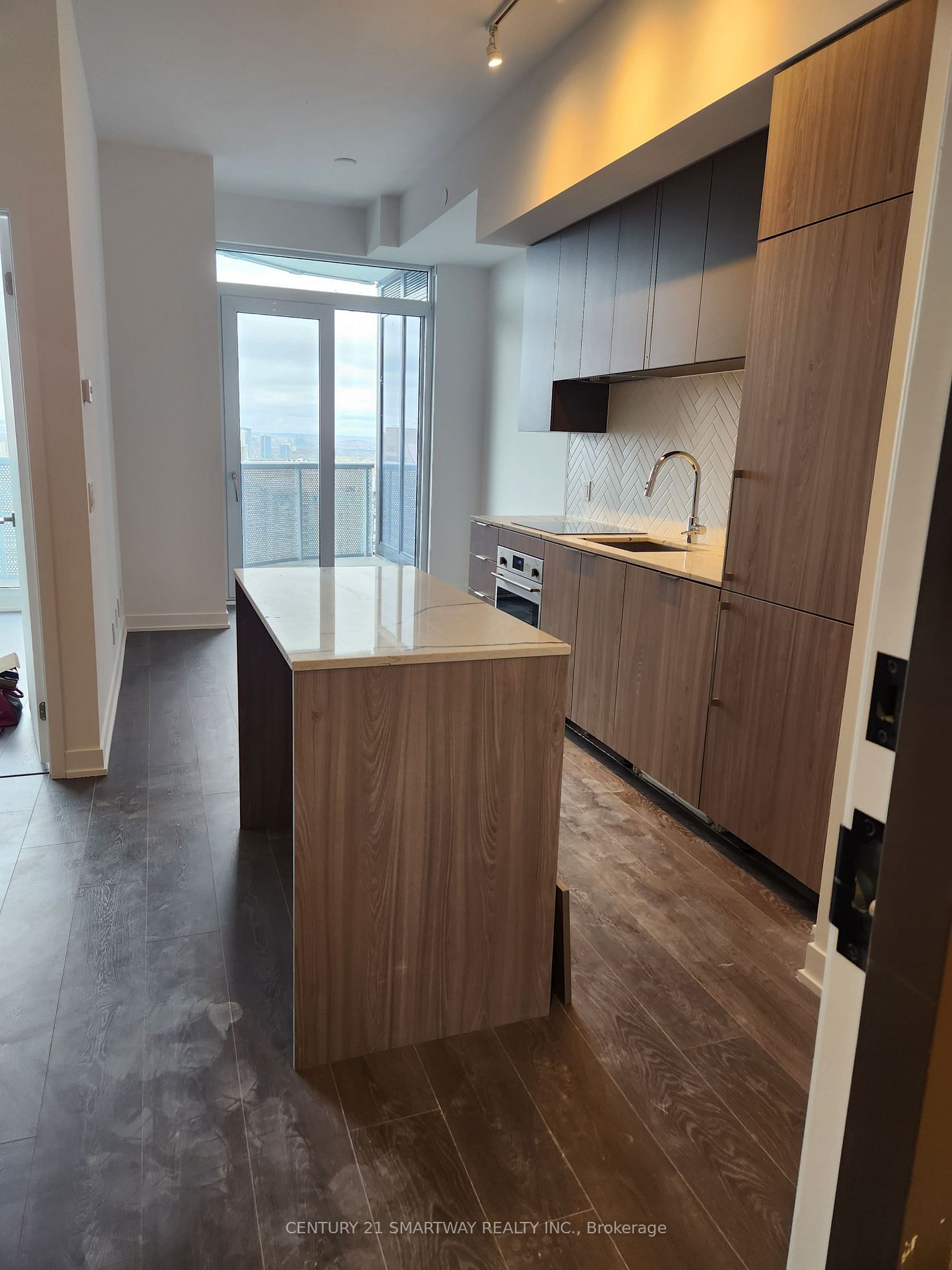 15 Holmes Ave N, unit 3007 for rent