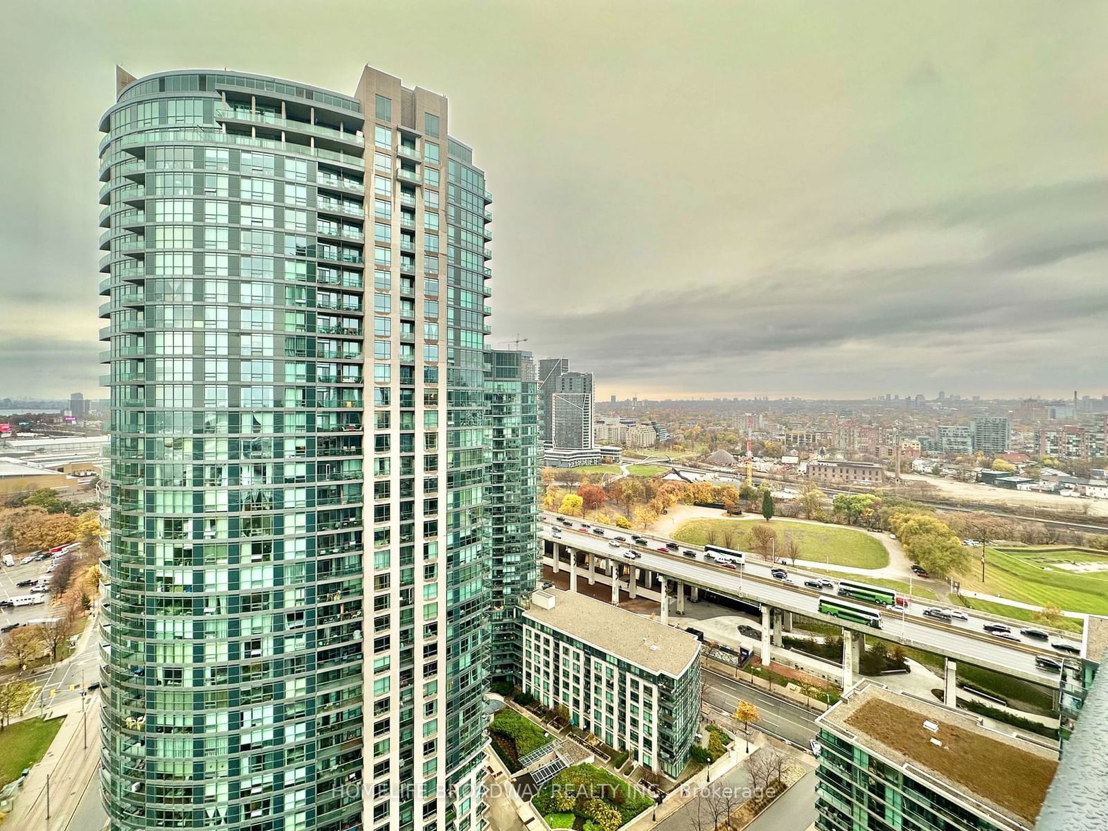 215 Fort York Blvd, unit 2709 for rent