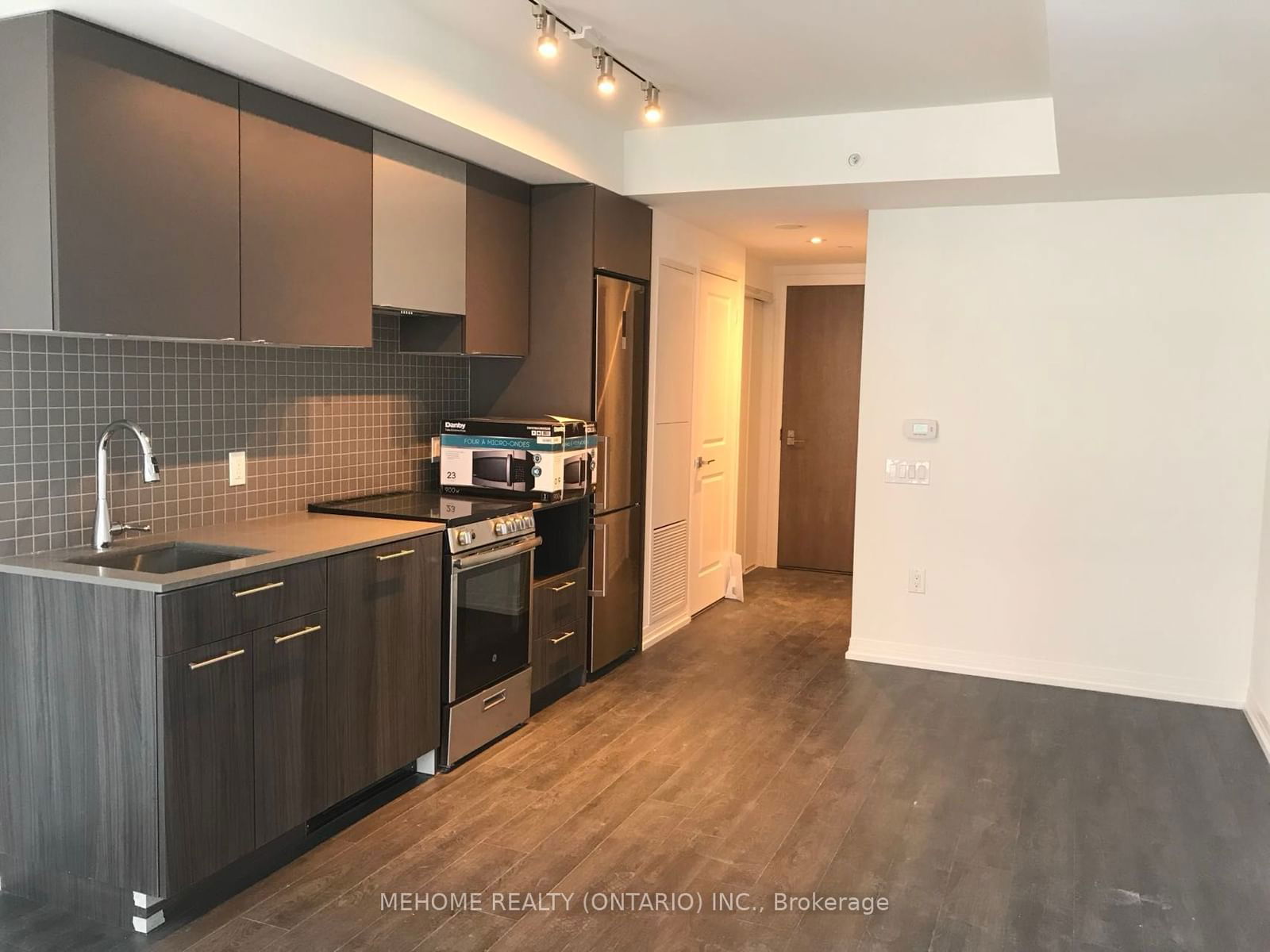 251 Jarvis St S, unit 3304 for rent