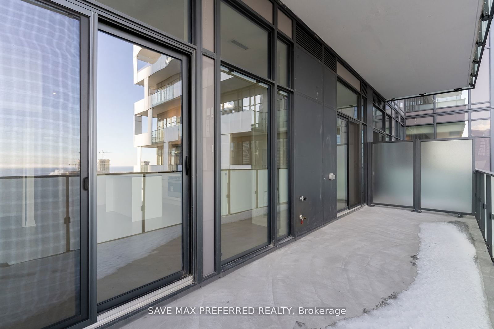 20 Lombard St, unit 4406 for rent