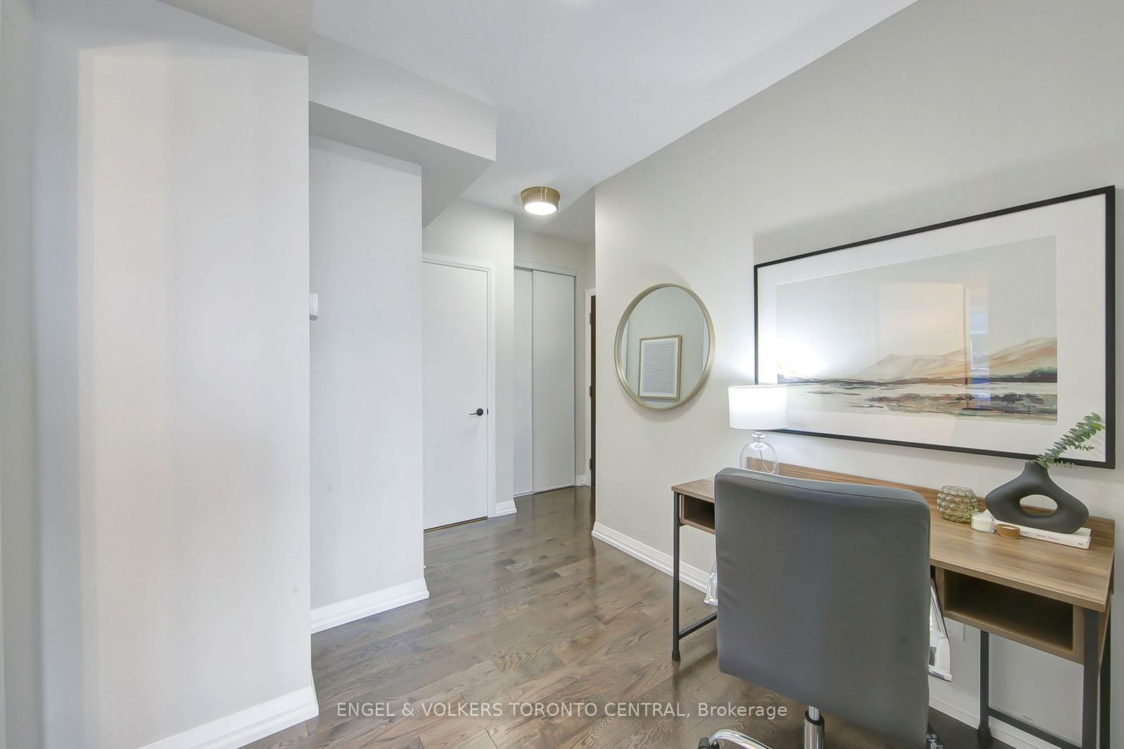 460 Adelaide St E, unit 1915 for rent