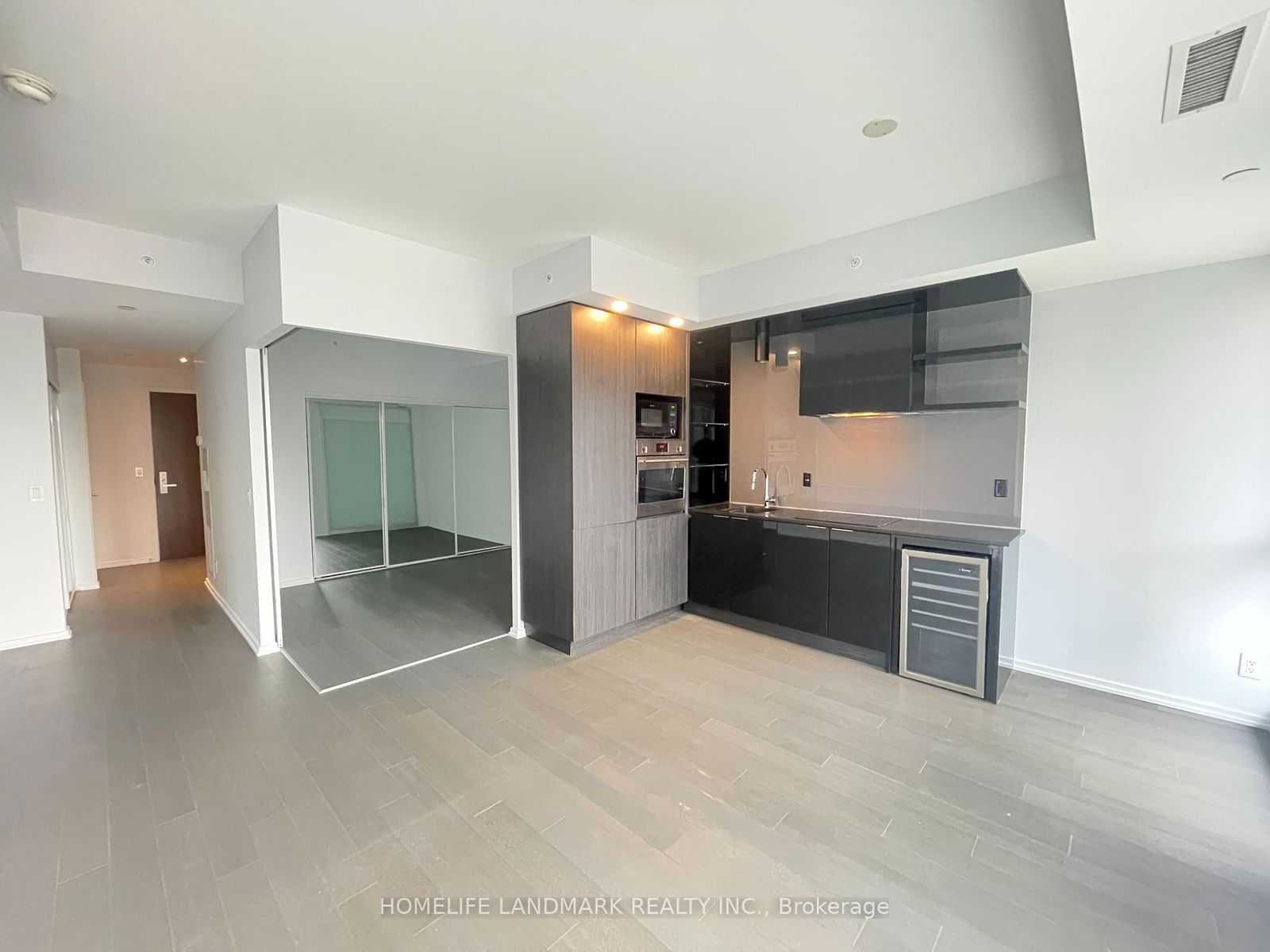 70 Temperance St, unit 2202 for rent